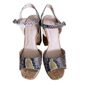 Madden Girl ~ Carry platform heels ~ faux snake print ~ size 9
